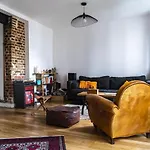 Superb Bright Apt In Buttes Chaumont
