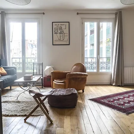 Superb Bright Apt In Buttes Chaumont Appartamento Parigi