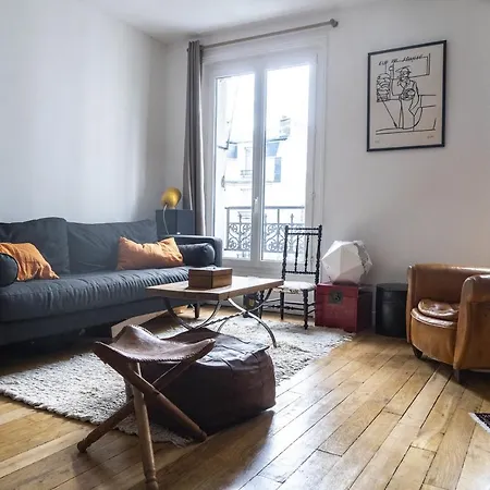 Superb Bright Apt In Buttes Chaumont * Parigi